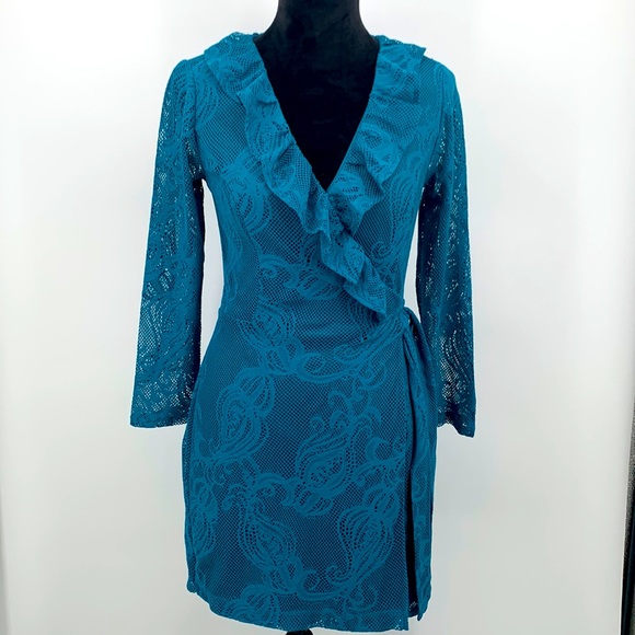 Lilly Pulitzer Dresses & Skirts - NWT Lilly Pulitzer Dress size Small Tiki Wrap Ruffle Tidal lace teal
